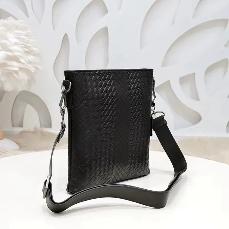 All categories 💚 Top version men’s bags 💚 BV 2024 new BV crossbody bag